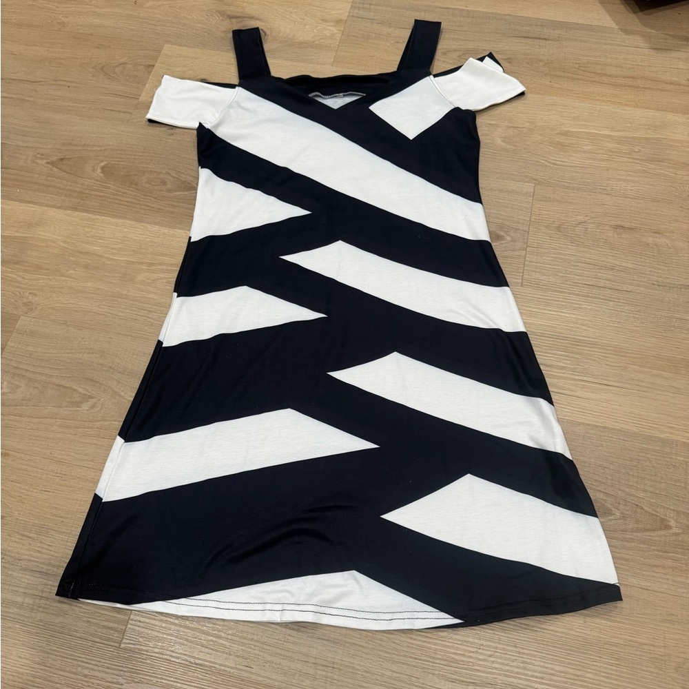 Stylish Black and White Women's Dress
